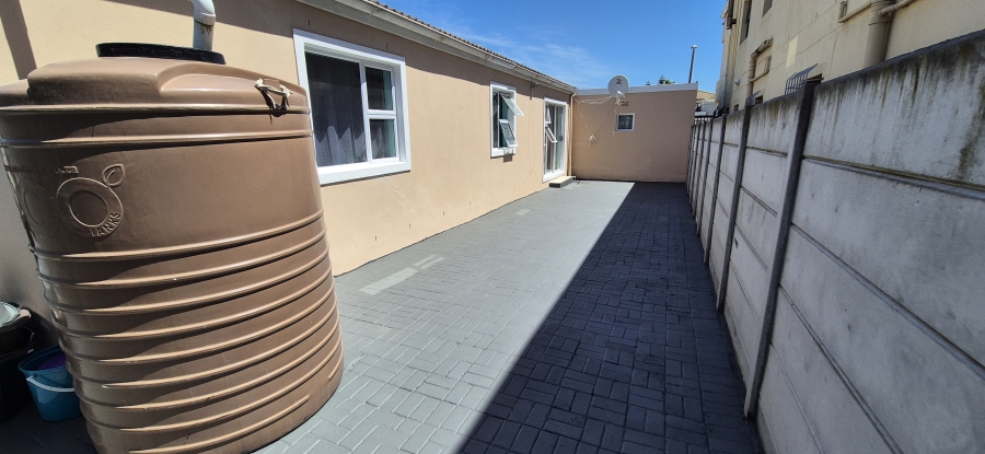 4 Bedroom Property for Sale in Parklands Western Cape